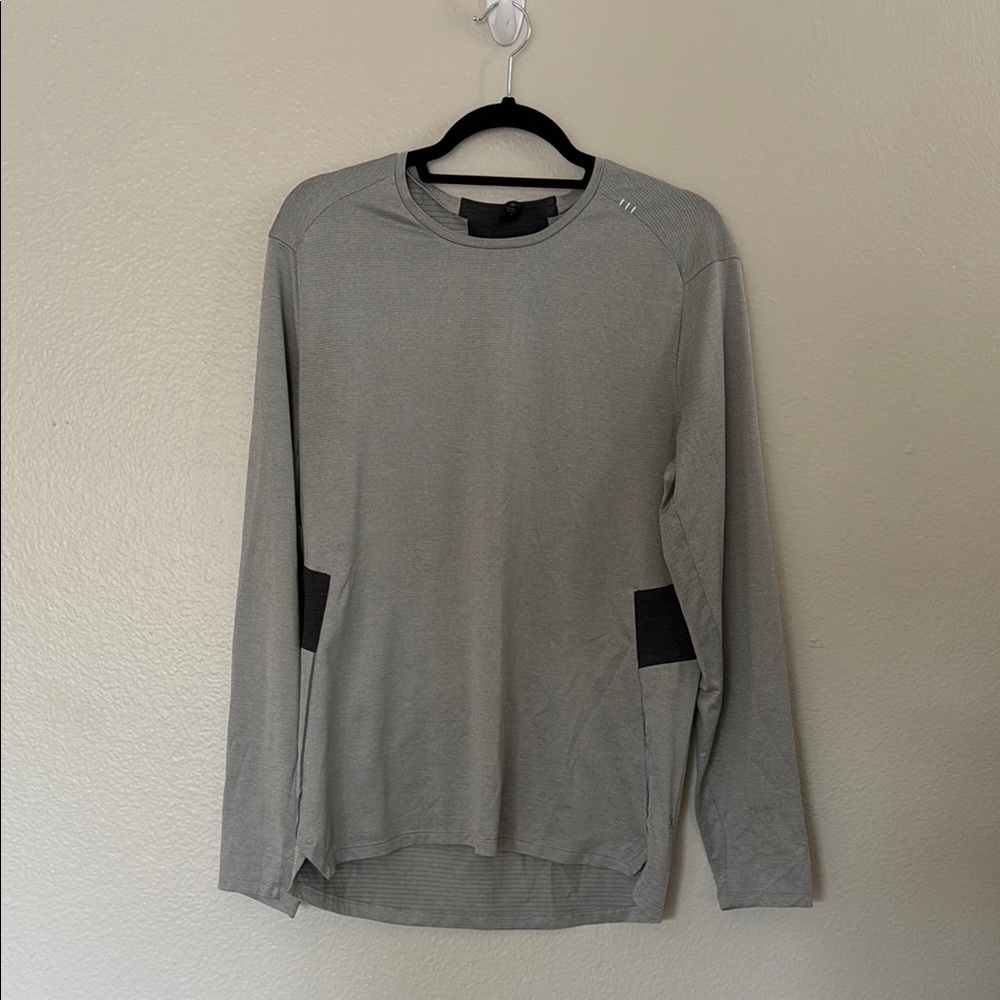 Lululemon Gray Long Sleeve Top